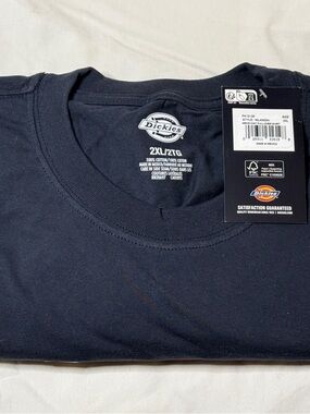 Dickies Men’s Black Crew Neck Long Sleeve  pullover w/pocket